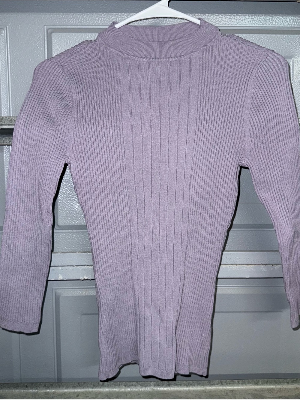 NWOT WHITE HOUSE BLACK MARKET Slim Ribbed Mock Neck Sweater in Lavender M